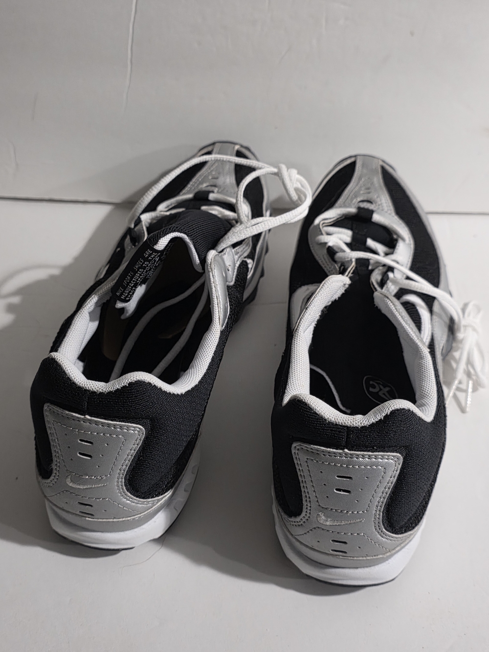 Nike White and Black Mesh Sneaker Bowerman Size 14 Vintage Running Sneaker - Picture 9 of 12